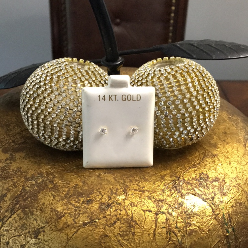 14kt Gold earrings